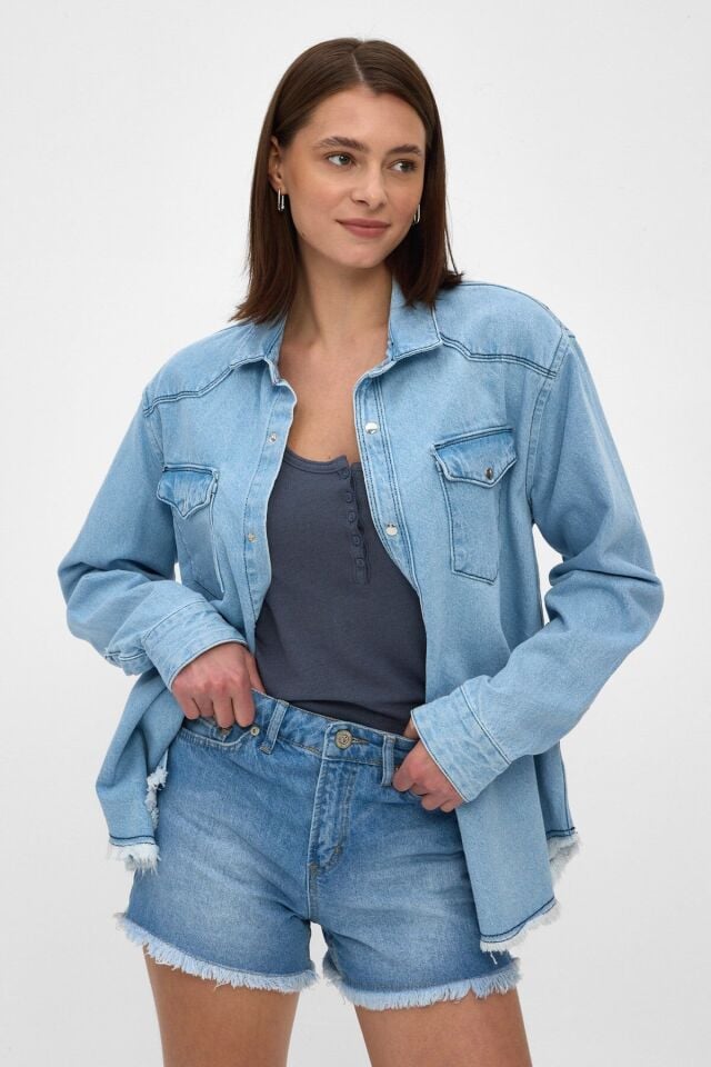 Açık Mavi Yıkamalı Kadın Denim Gömlek Ceket