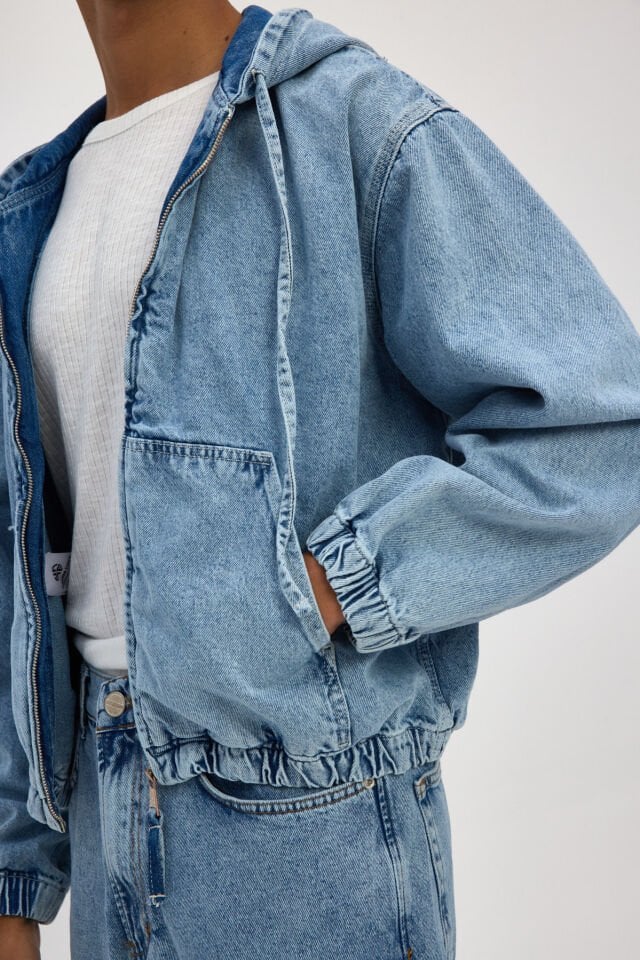 Kapüşonlu Erkek Denim Ceket Açık Mavi Fermuarlı Rahat Kalıp