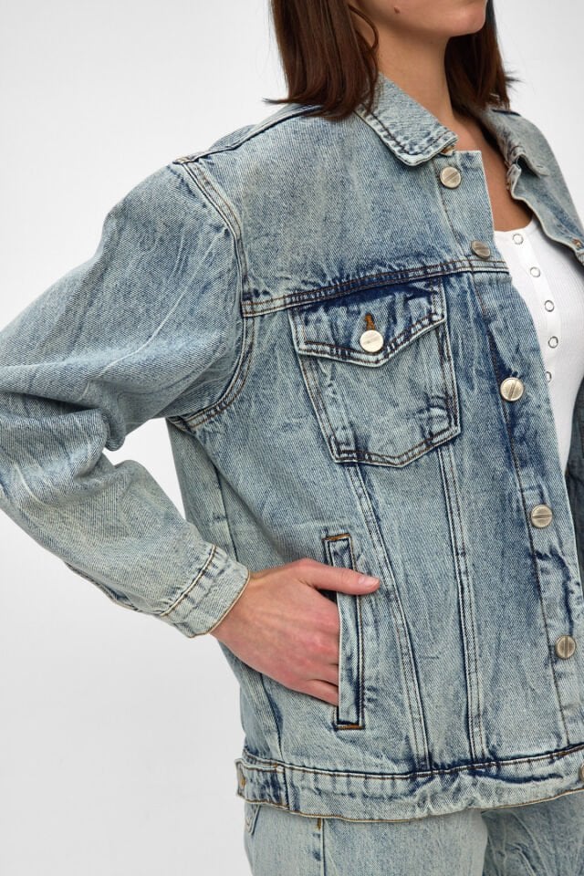 Kadın Denim Ceket Açık Mavi Oversize Rahat Kalıp