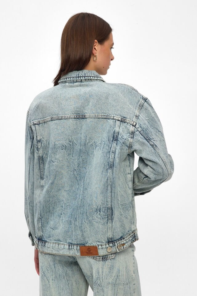 Kadın Denim Ceket Açık Mavi Oversize Rahat Kalıp