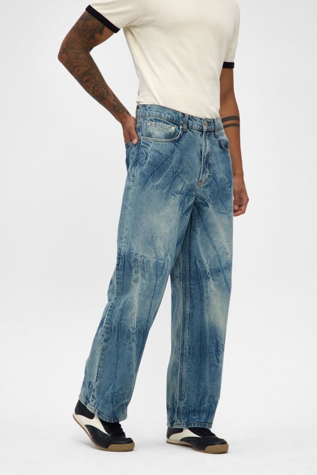 Erkek Loose Fit Jean Pantolon Açık Mavi Bağlama Efektli